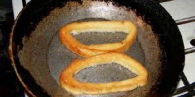 бутерброды с чесноком и сыром