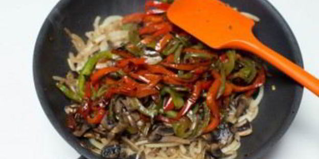 бутерброды с грибами и перцем