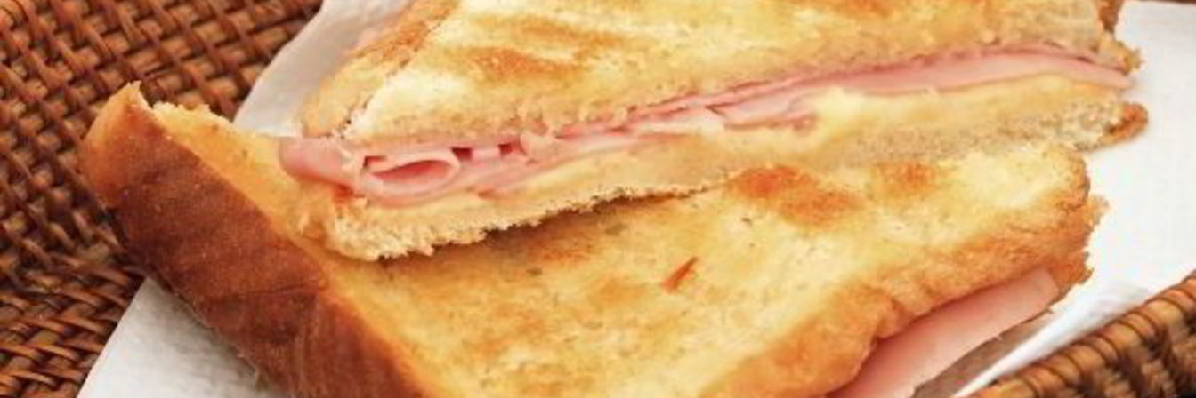 Бутерброды с колбасой