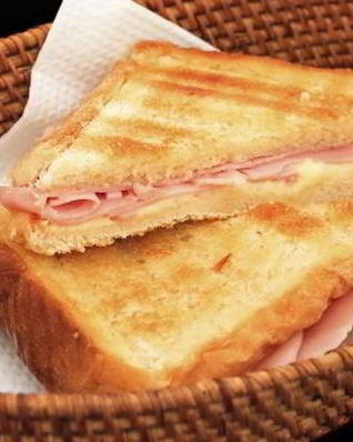 Бутерброды с колбасой