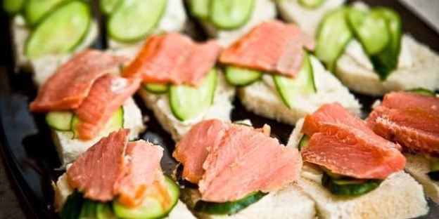 бутерброды с красной рыбой