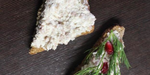 бутерброды с печенью трески