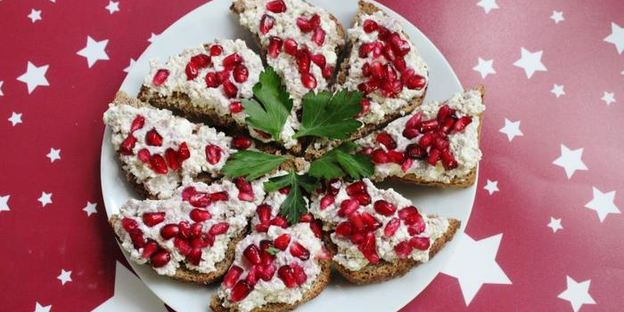 бутерброды с печенью трески