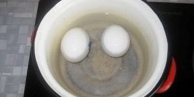 бутерброды с сайрой и яйцом