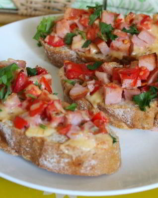 Горячие бутерброды к завтраку