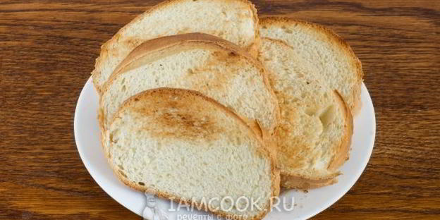 горячие бутерброды с крапивой и сыром