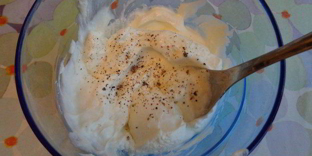 открытые бутерброды с творогом и сушеными томатами