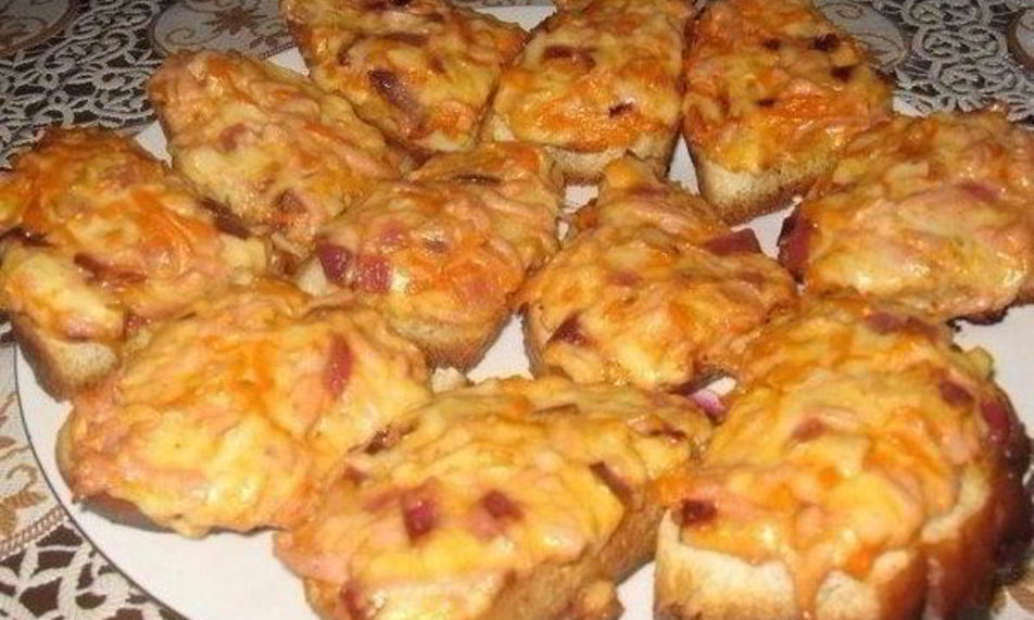 Рецепт простых горячих бутербродов в духовке