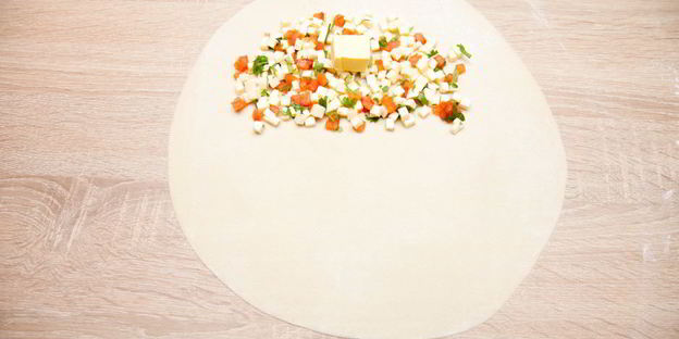 чебурек с брынзой