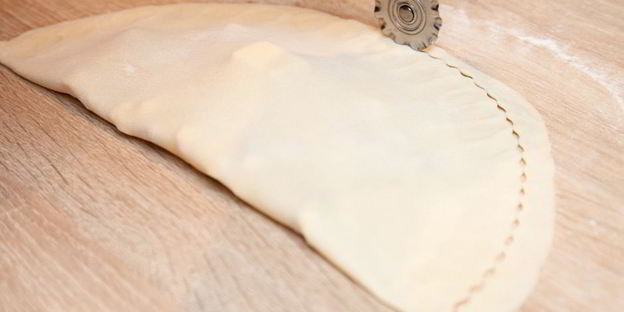 чебурек с брынзой