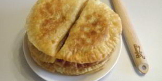 чебуреки из слоеного бездрожжевого теста