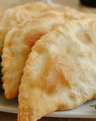 Чебуреки классические с мясом