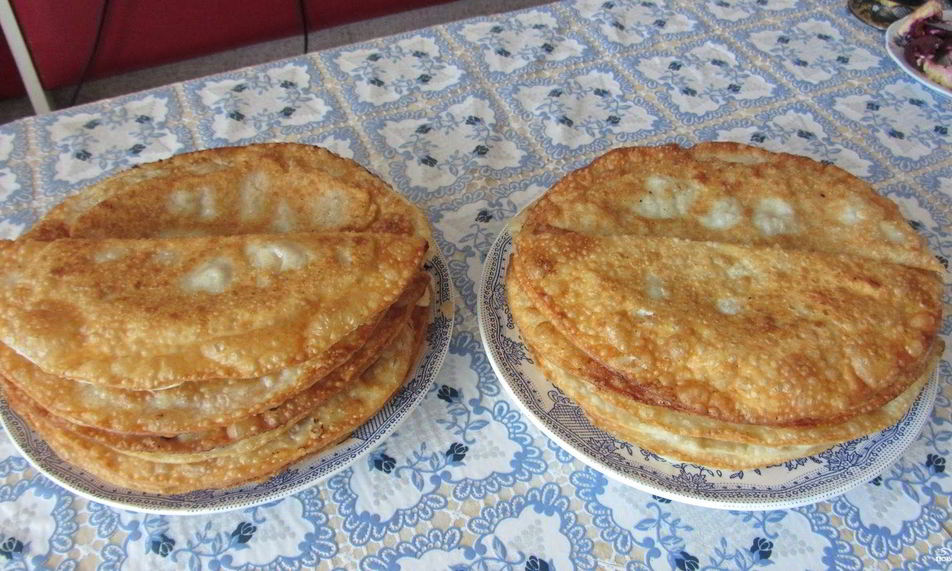 Рецепт чебуреков на сковороде