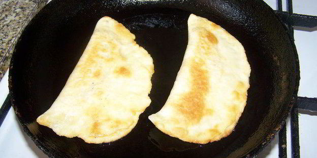 чебуреки на заварном тесте