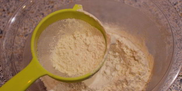 чебуреки с фаршем и сыром