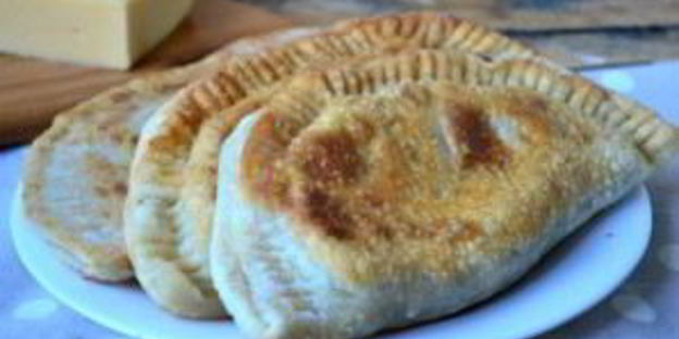 чебуреки с грибами и сыром