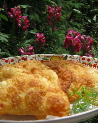 Чебуреки с картофелем и сыром