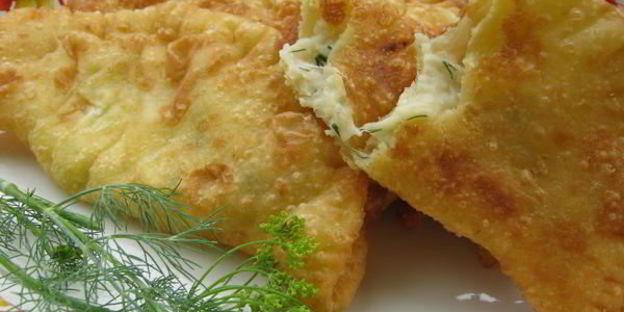 чебуреки с картофелем и сыром