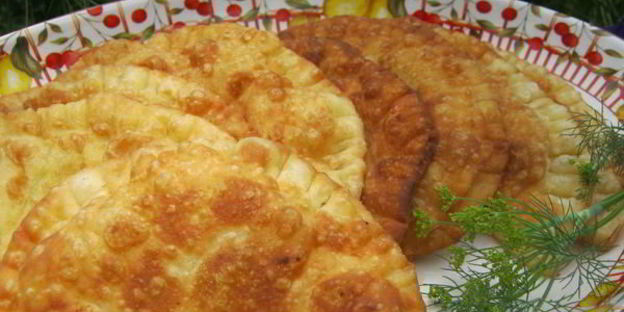 чебуреки с картофелем и сыром