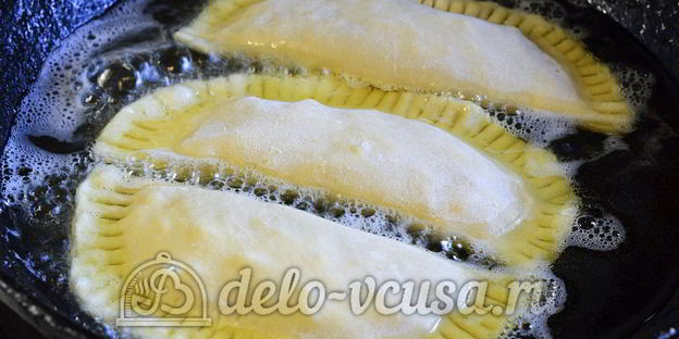 чебуреки с мясом и сыром