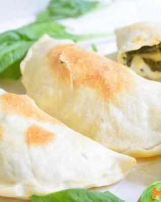 Чебуреки с сыром и зеленью