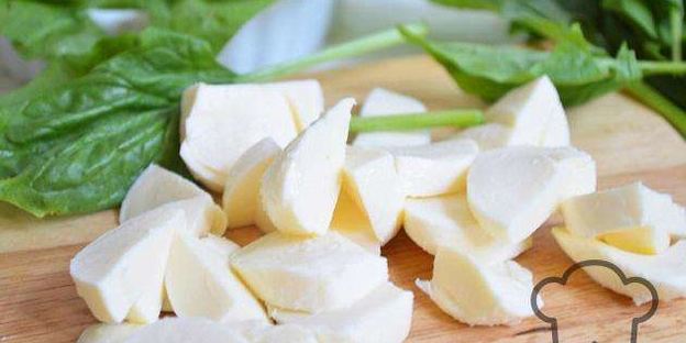 чебуреки с сыром и зеленью