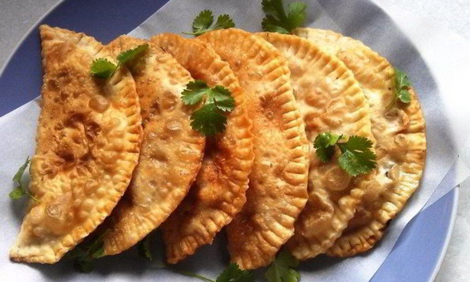 Рецепт чебуреков со свининой по-домашнему