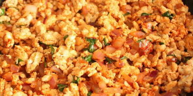 фаршированные помидоры в остром соусе