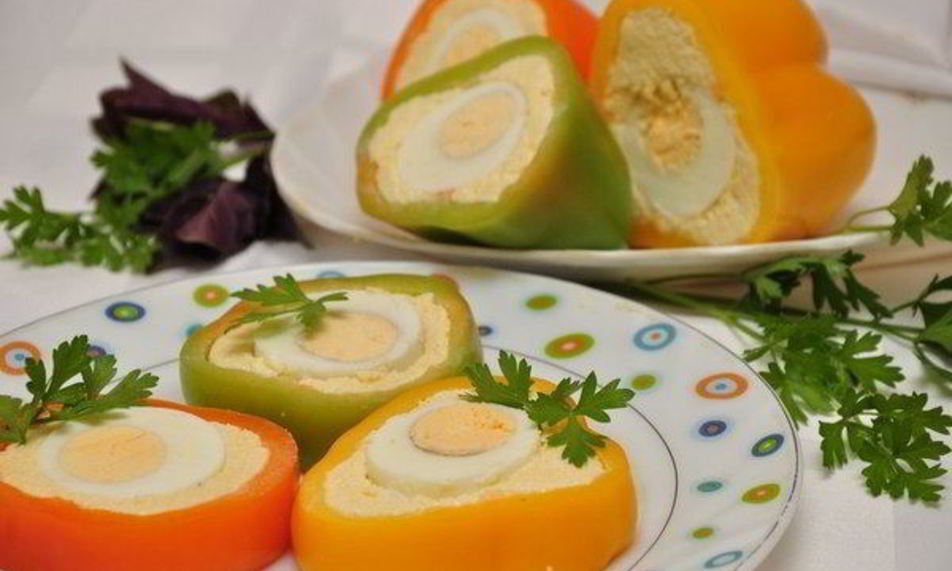 Рецепт фаршированных болгарских перцев с яйцом и сыром