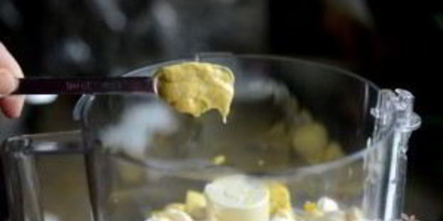 фаршированные вареные яйца