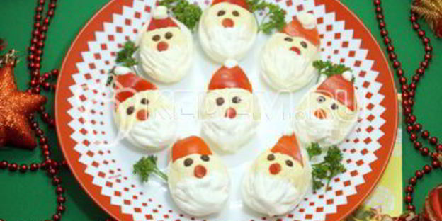 фаршированные яйца дед мороз