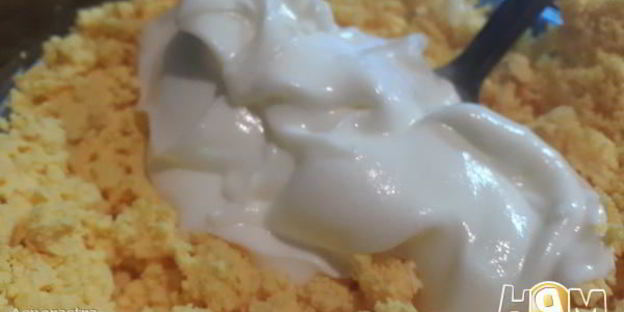 фаршированные яйца пчелки