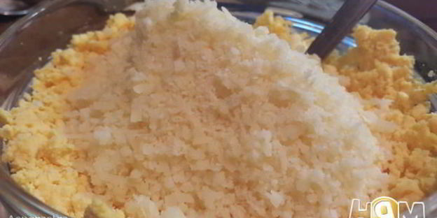 фаршированные яйца пчелки