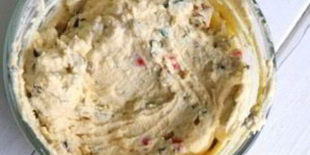 фаршированные яйца по-испански