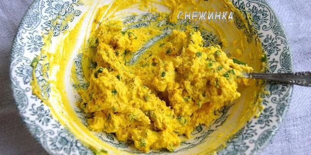 фаршированные яйца под майонезом