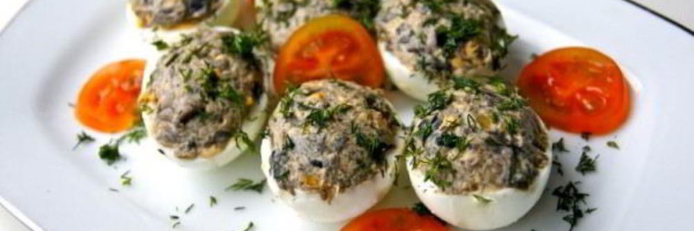 Фаршированные яйца с грибами