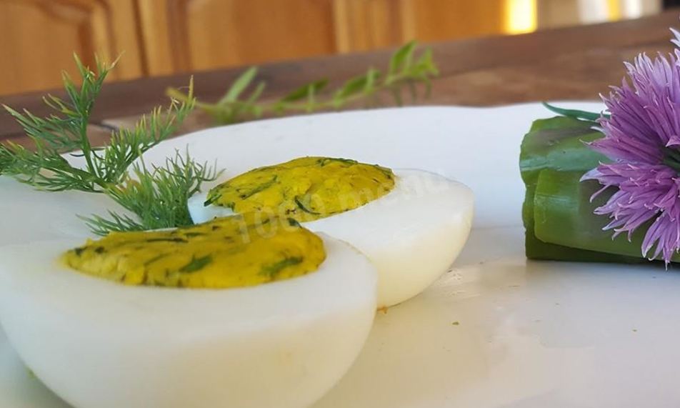 Рецепт фаршированных яиц с иссопом