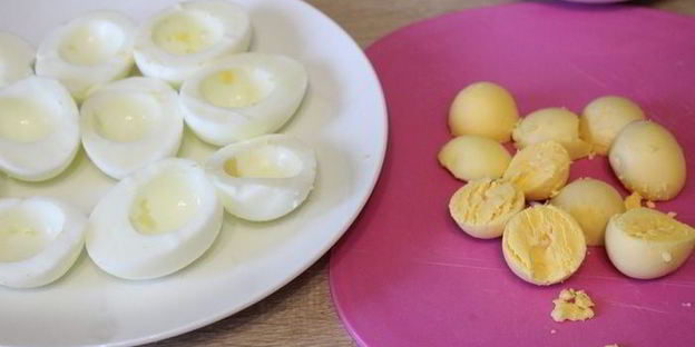 фаршированные яйца с паштетом из индейки