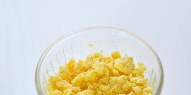 перепелиные яйца, фаршированные слабосоленой семгой