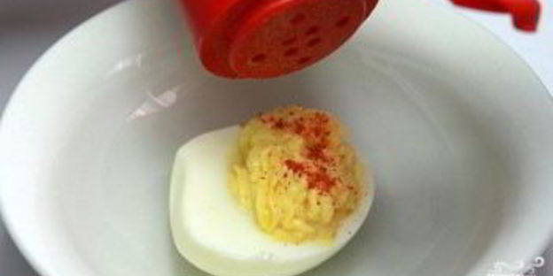 яйца, фаршированные горчицей