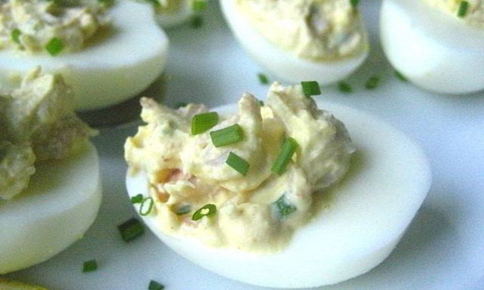 Рецепт яиц, фаршированных крабовым мясом