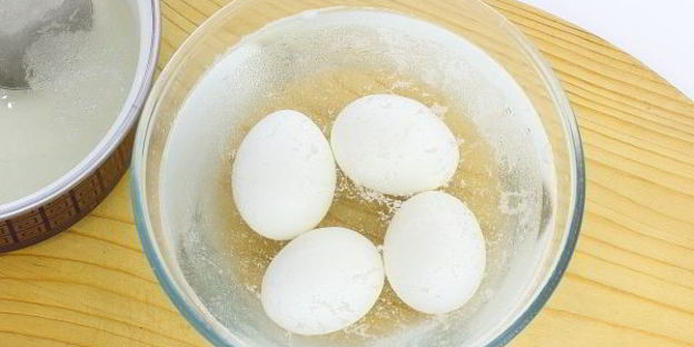 яйца, фаршированные крабовыми палочками