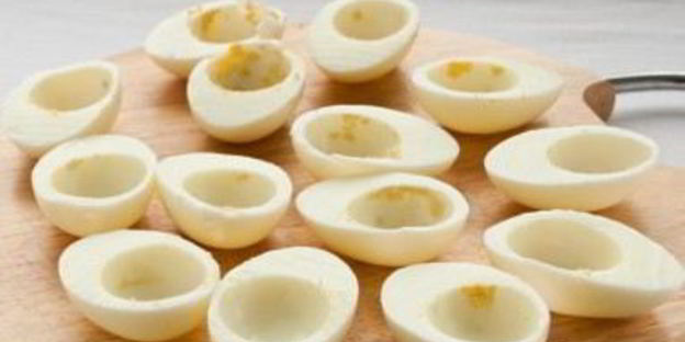 яйца, фаршированные паштетом