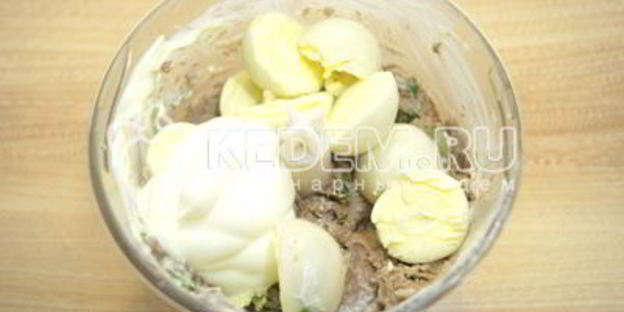 яйца фаршированные печенью