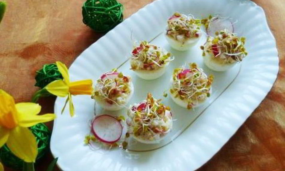 Рецепт яиц фаршированных пшеном и редисом