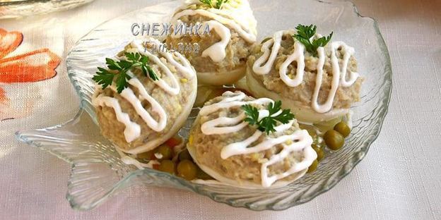 яйца, фаршированные рубленой сельдью