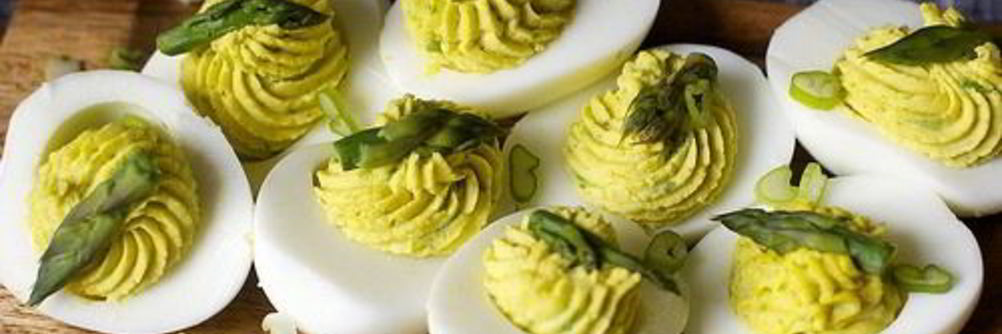 Яйца фаршированные спаржей