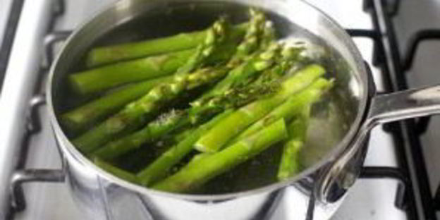 яйца фаршированные спаржей