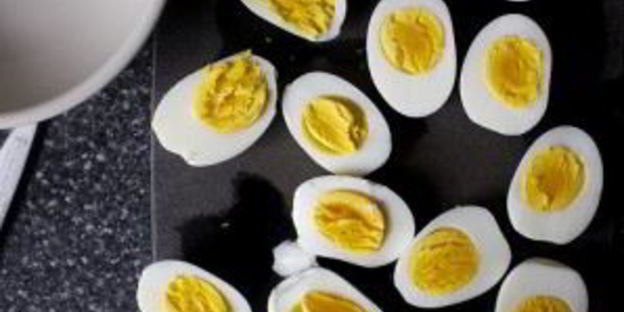 яйца фаршированные спаржей