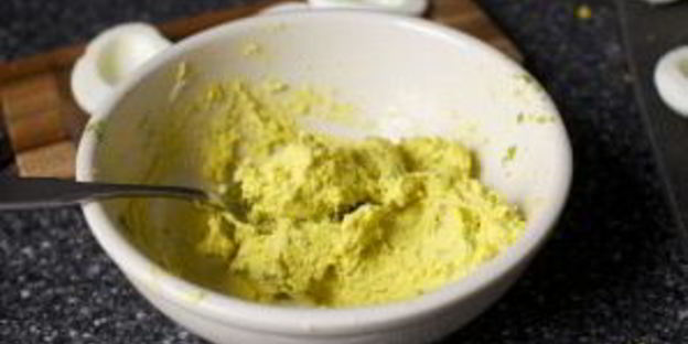 яйца фаршированные спаржей